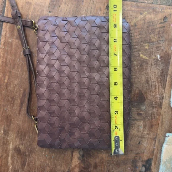 NWT Madewell Chocolate Raisin Weave The Puff Crossbody Bag - Picture 8 of 8